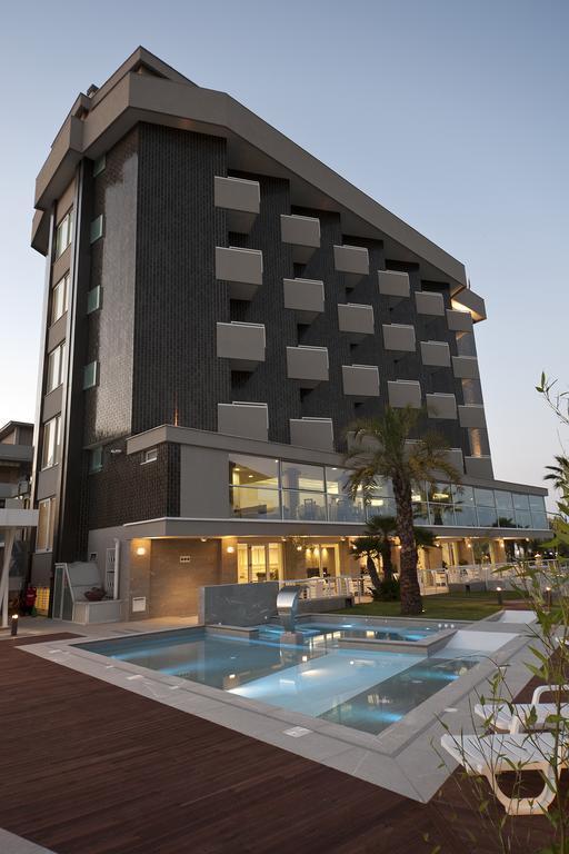 Hotel Eden Alba Adriatica Εξωτερικό φωτογραφία