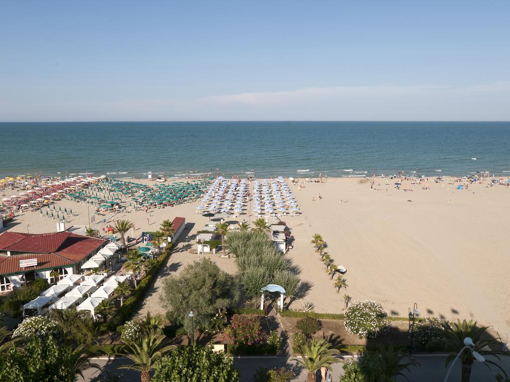 Hotel Eden Alba Adriatica Εξωτερικό φωτογραφία