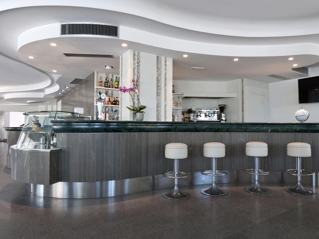 Hotel Eden Alba Adriatica Εξωτερικό φωτογραφία
